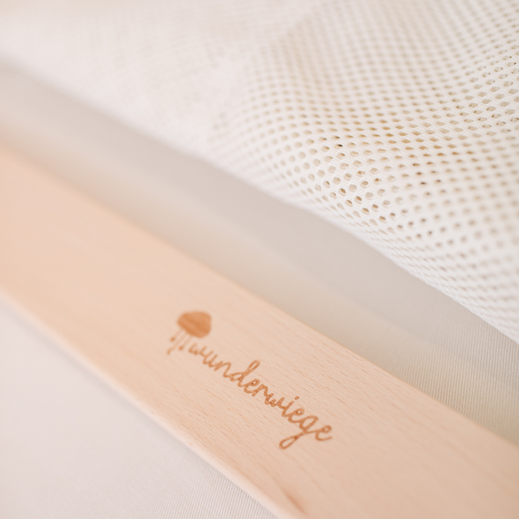 Stoff Federwiege MATTI (Beige) mit Holzstab